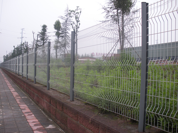 三角折彎護欄網(wǎng)案例